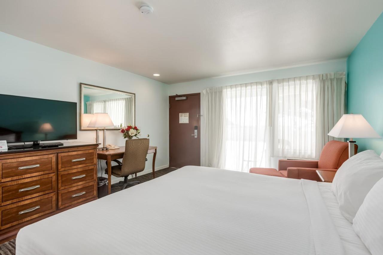 Pacifica Beach Hotel Exterior photo