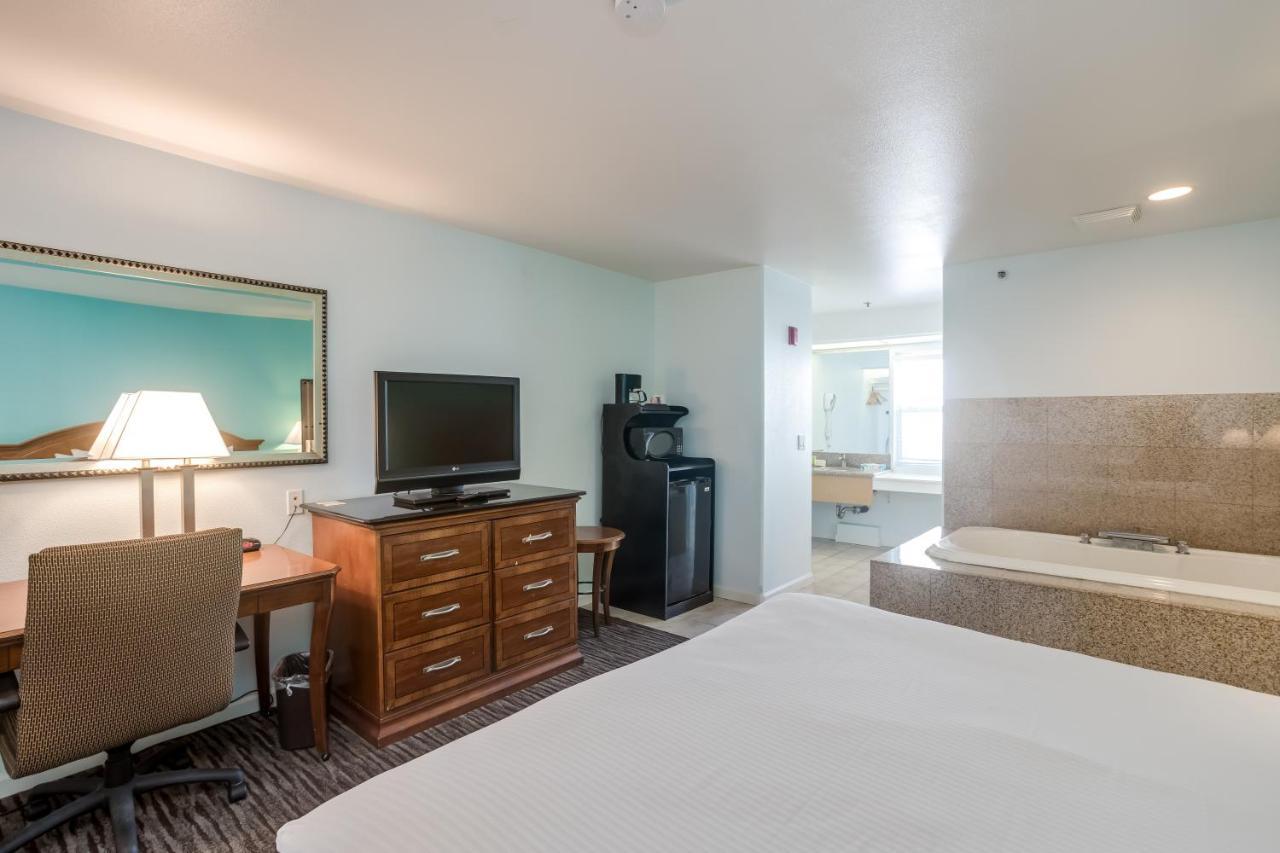 Pacifica Beach Hotel Exterior photo