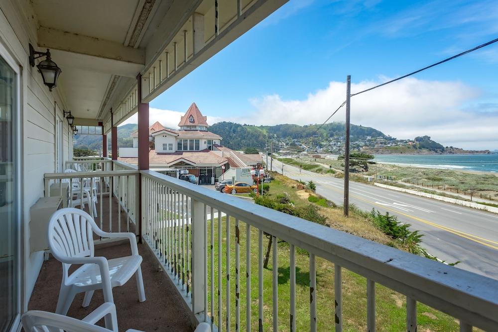 Pacifica Beach Hotel Exterior photo