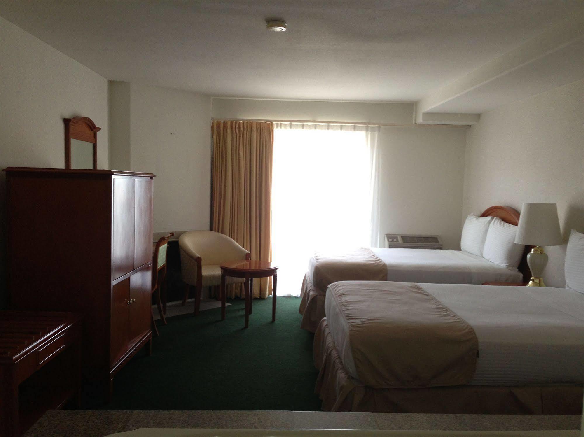 Pacifica Beach Hotel Exterior photo