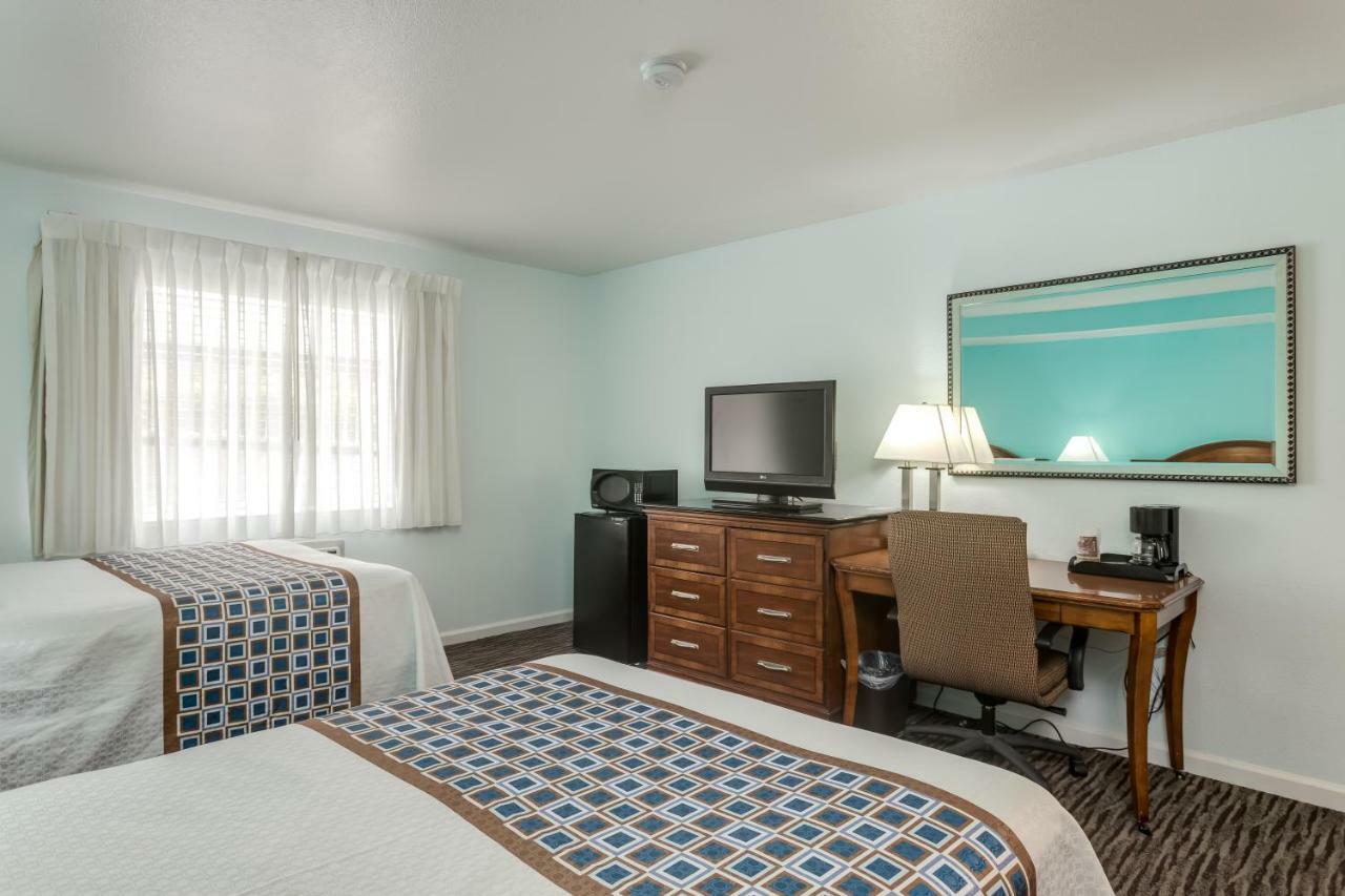 Pacifica Beach Hotel Exterior photo